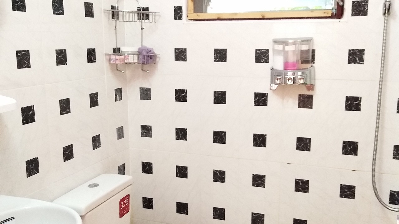 Photo of Bathroom in Si Maha Phot