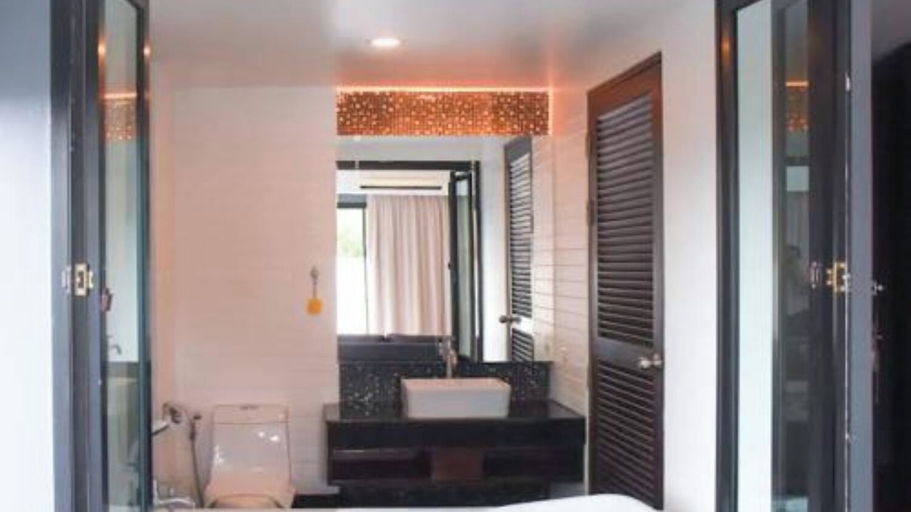 Photo of Bathroom in Nanai Road