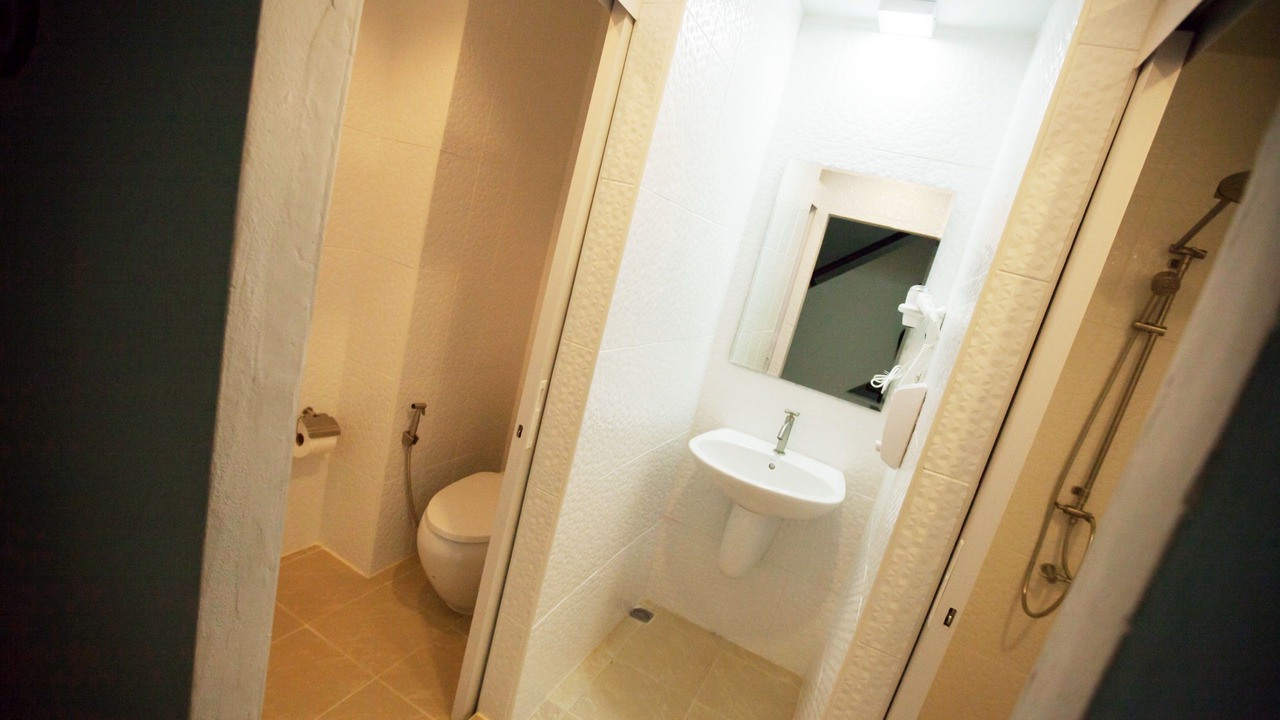 Photo of Bathroom in Thanon Phaya Thai