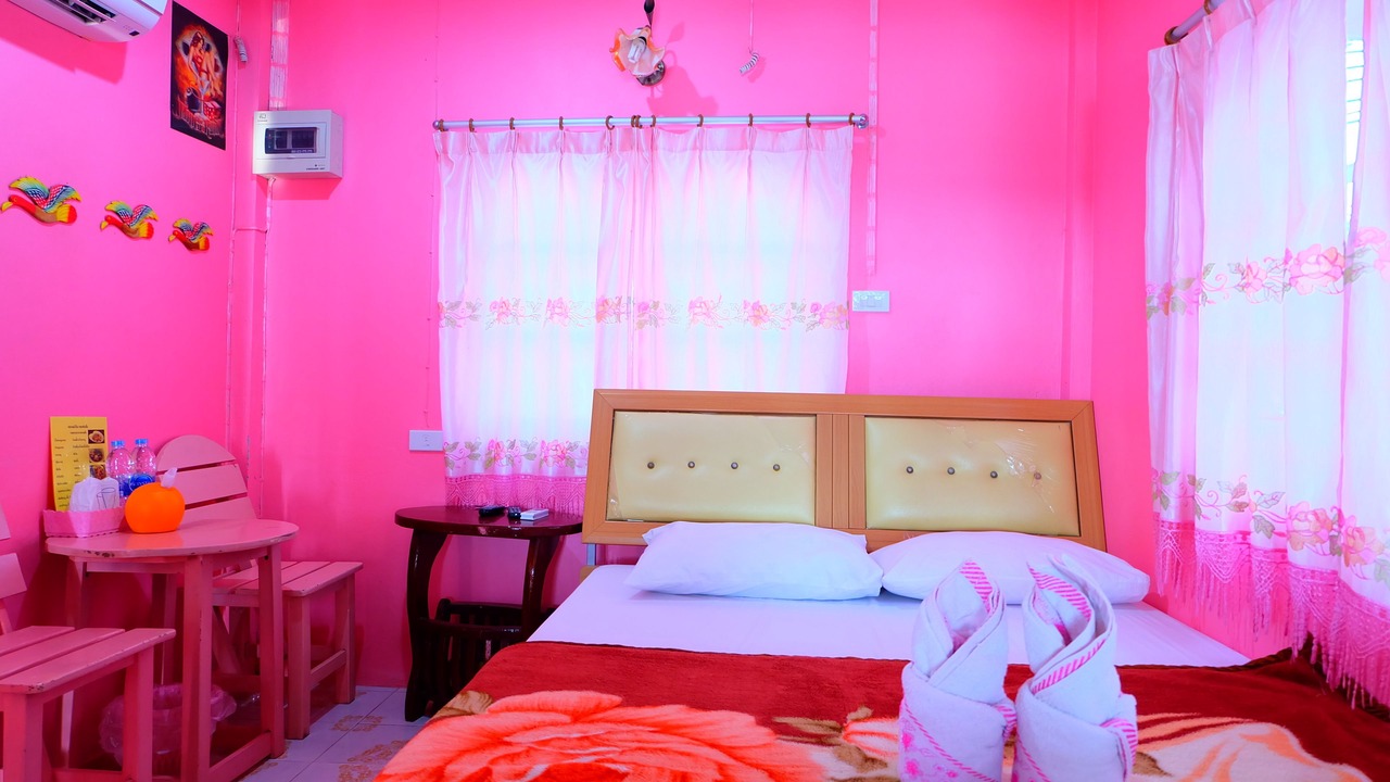 Photo of Bedroom in Ko Samrong