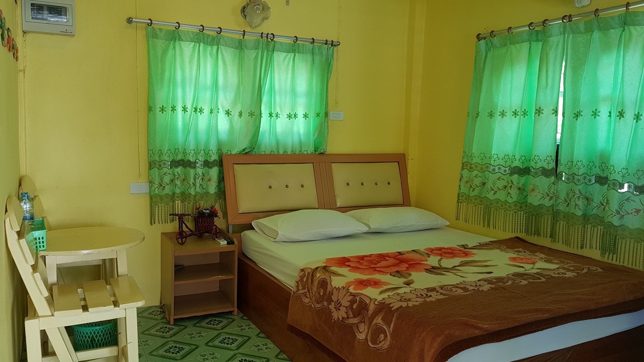 Photo of Bedroom in Ko Samrong