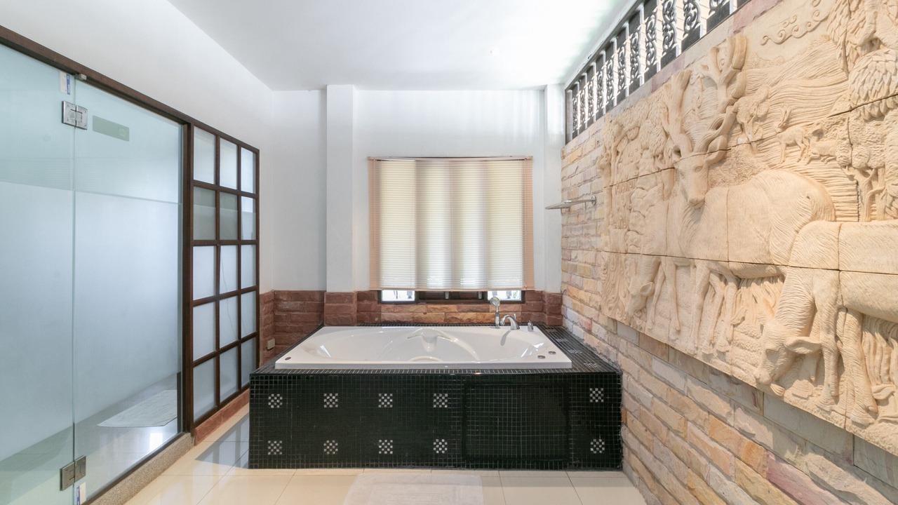 Photo of Bathroom in Wichit
