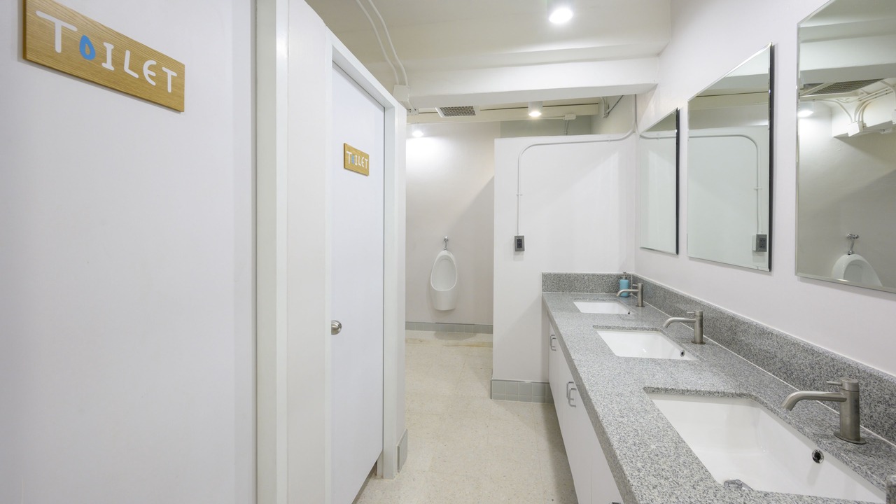 Photo of Bathroom in Samran Rat