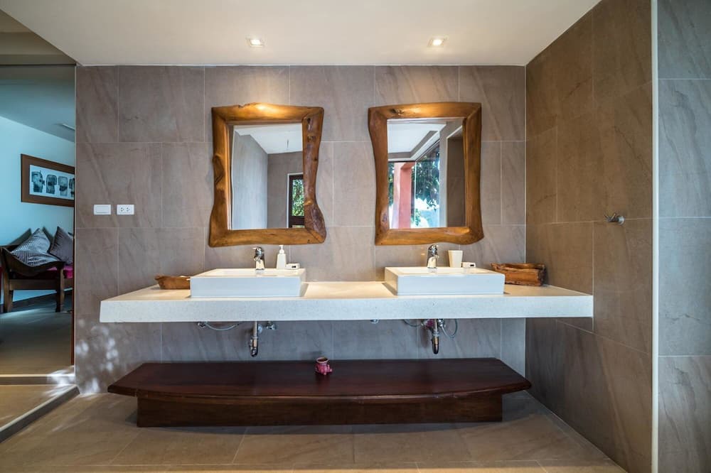 Photo of Bathroom in Wichit