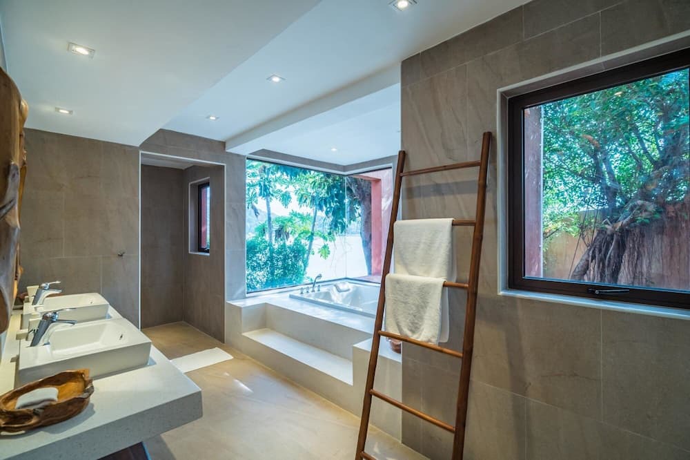 Photo of Bathroom in Wichit