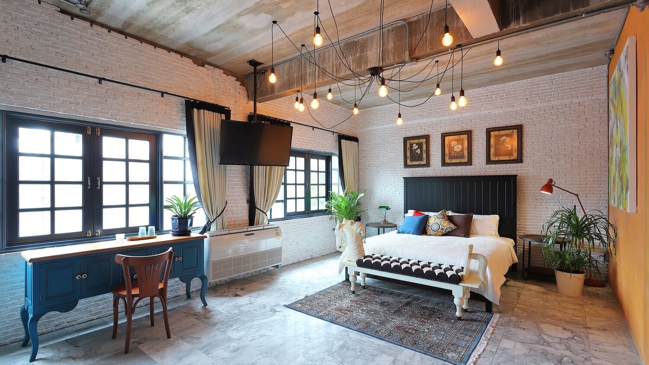 Photo of Bedroom in Samsen Nai