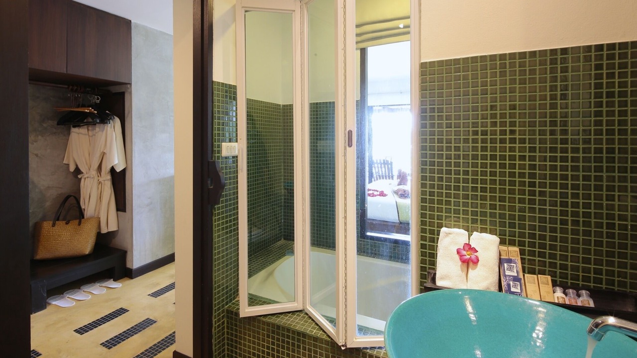 Photo of Bathroom in Pak Nam Pran