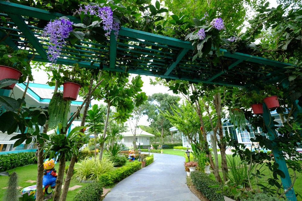 Photo of Outdoor in Khanong Phra