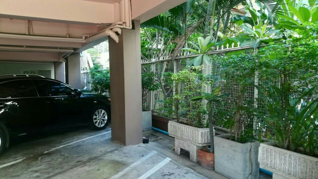 Photo of Others in Embassy District