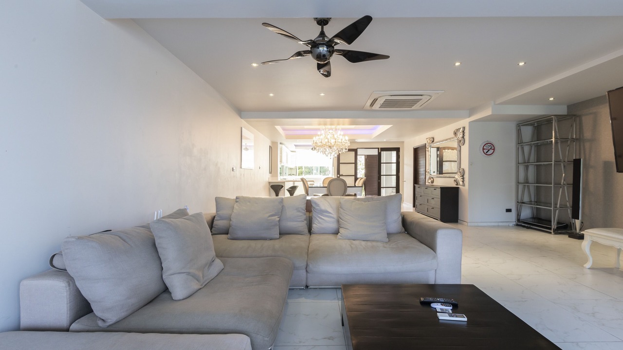 Photo of Livingroom in Kathu
