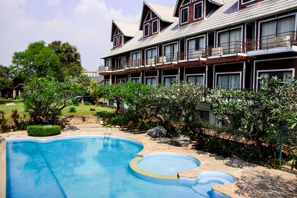 Photo of Outdoor in Khanong Phra