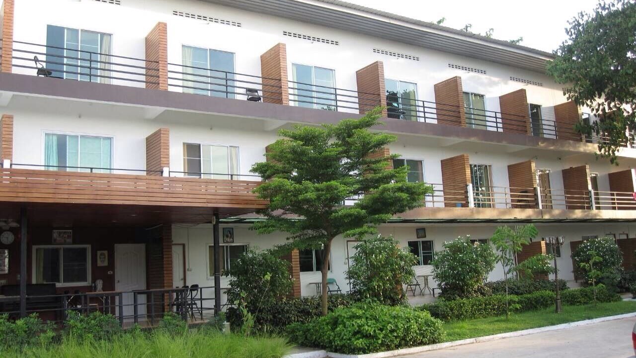 Photo of Buildings in Sung Noen