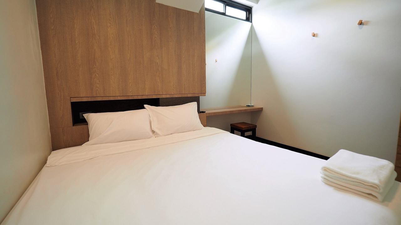 Photo of Bedroom in Samsen Nai