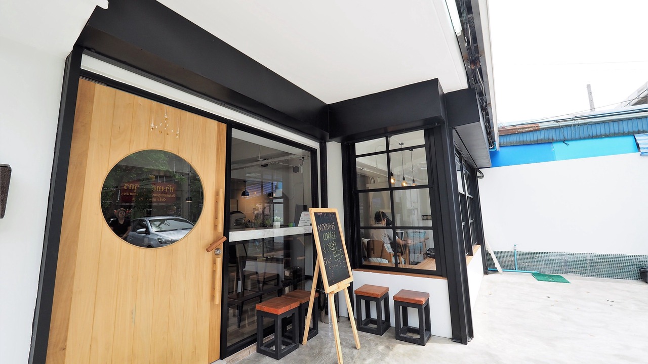 Photo of Outdoor in Samsen Nai