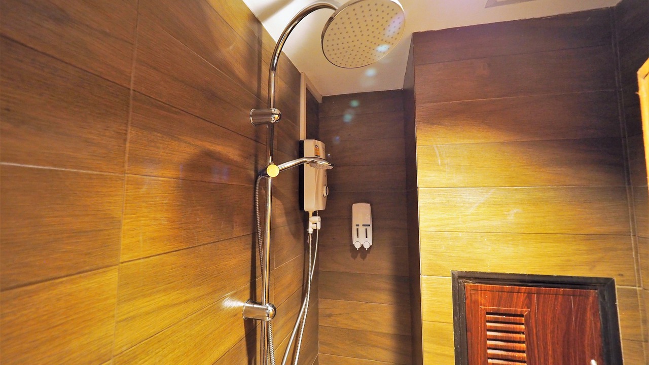Photo of Bathroom in Samsen Nai