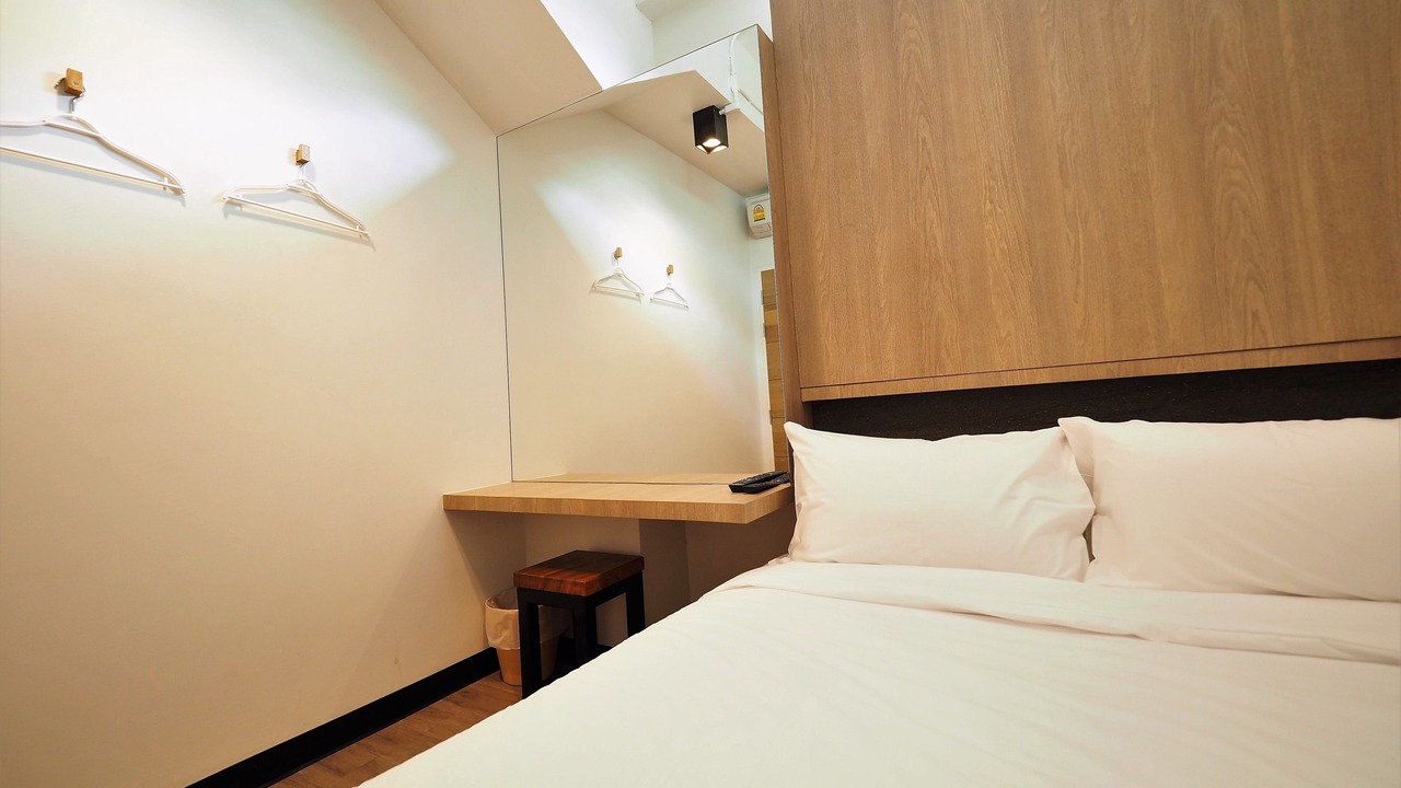 Photo of Bedroom in Samsen Nai