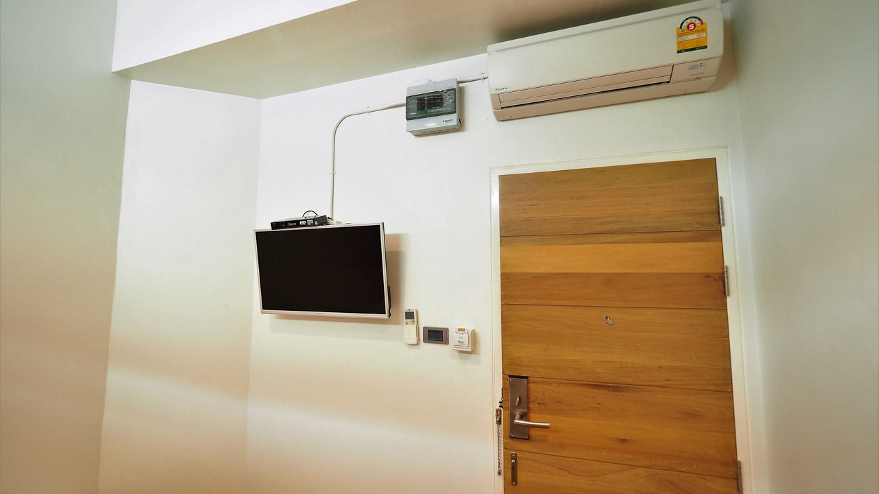 Photo of Bedroom in Samsen Nai