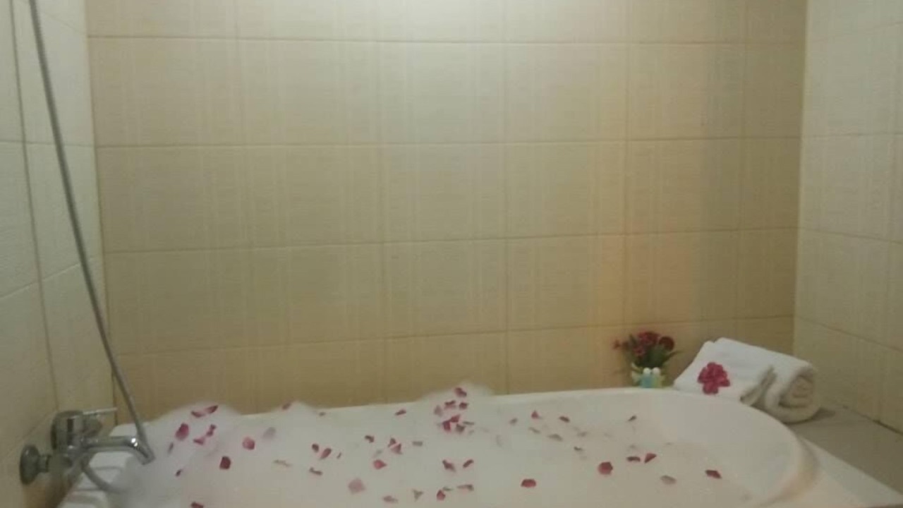 Photo of Bathroom in Don Hua Lo