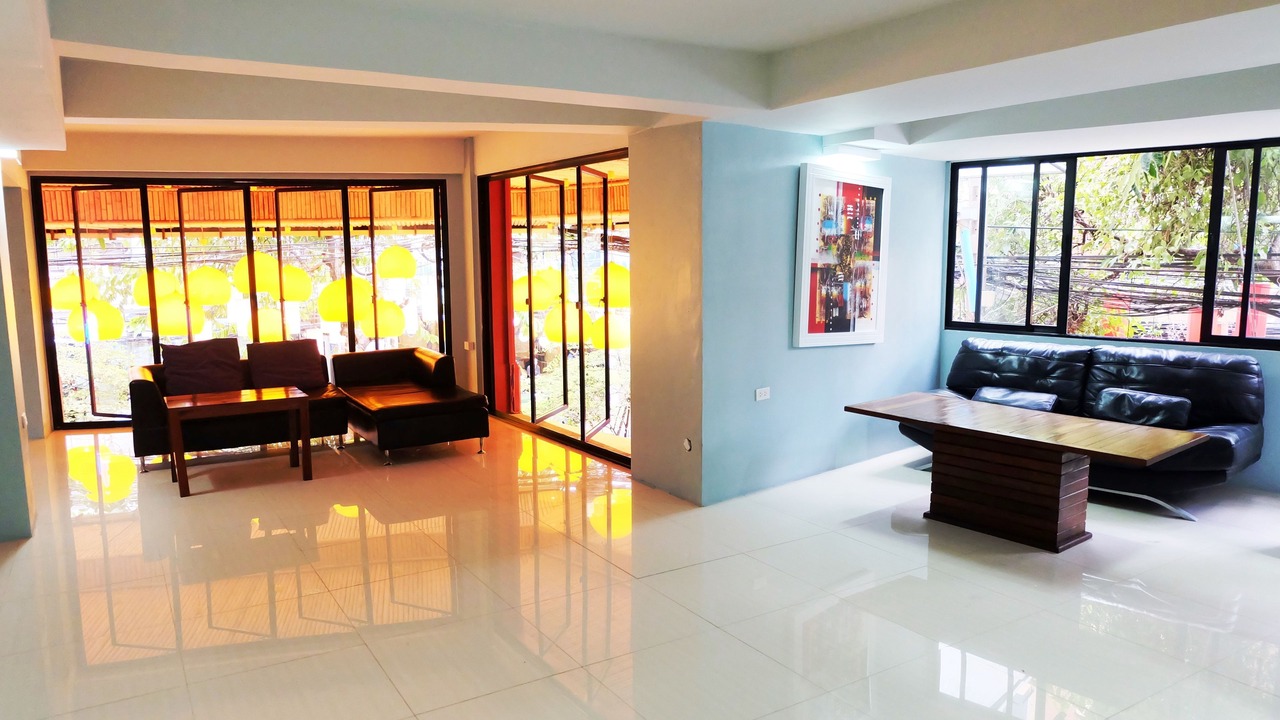Photo of Livingroom in Talat Yot