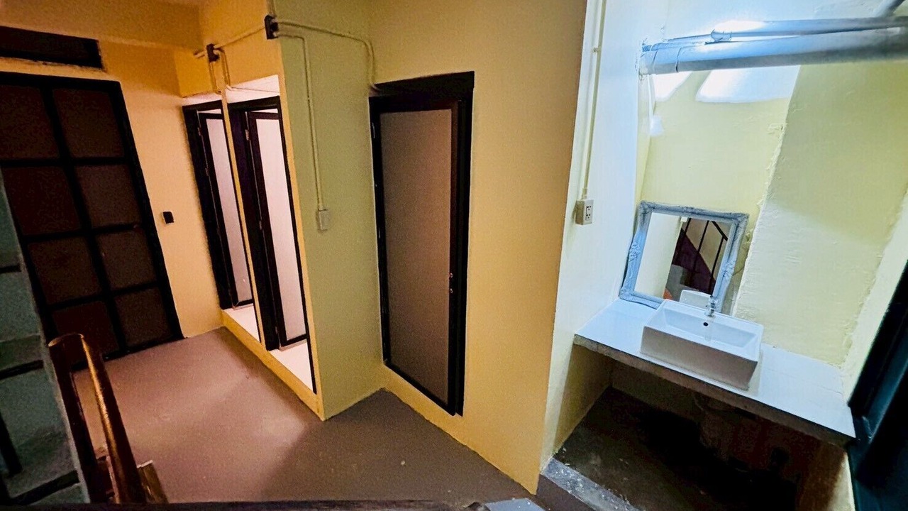 Photo of Bathroom in Yan Nawa