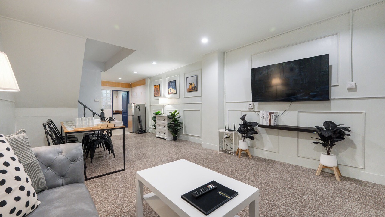 Photo of Bedroom in Phra Khanong