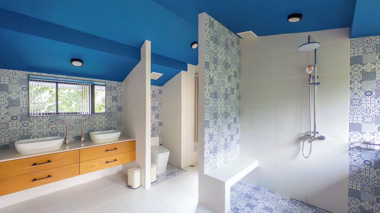 Photo of Bathroom in Wok Tum