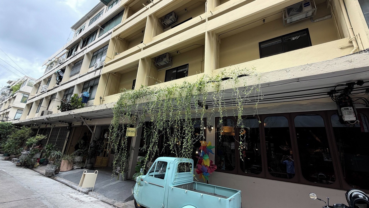 Photo of Outdoor in Si Yaek Maha Nak