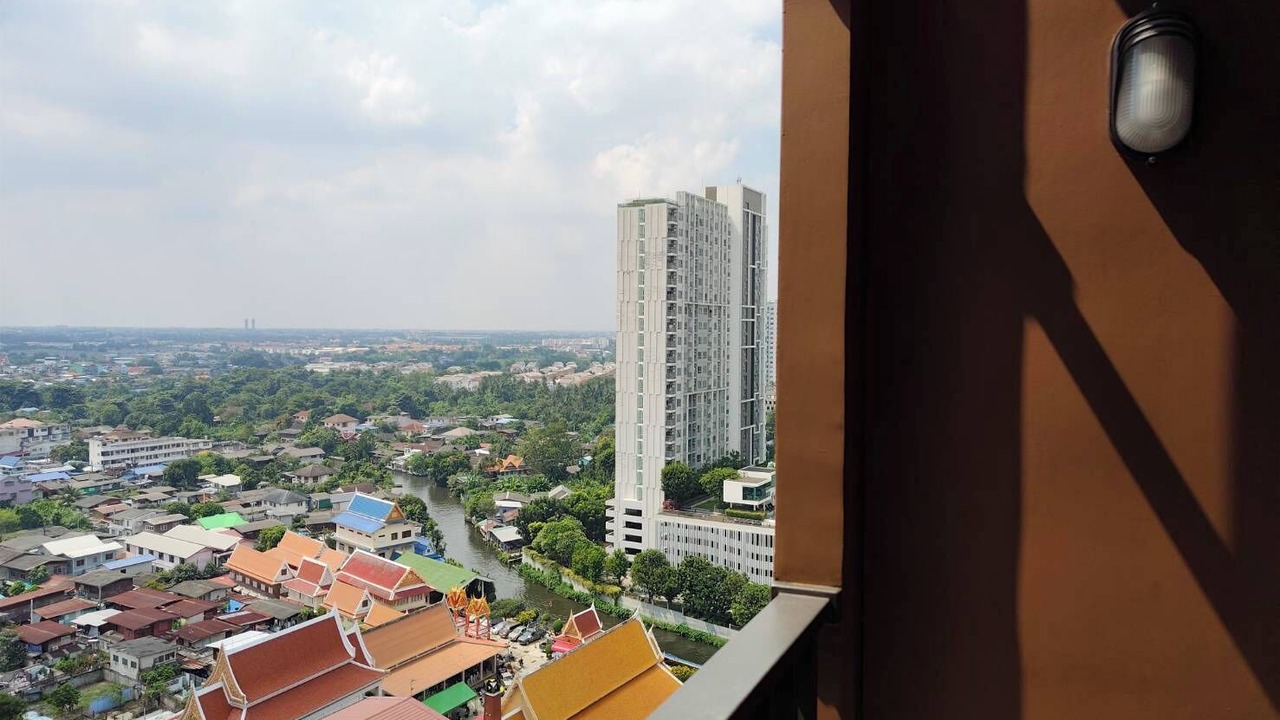 Photo of Patio Balcony in Talat Phlu
