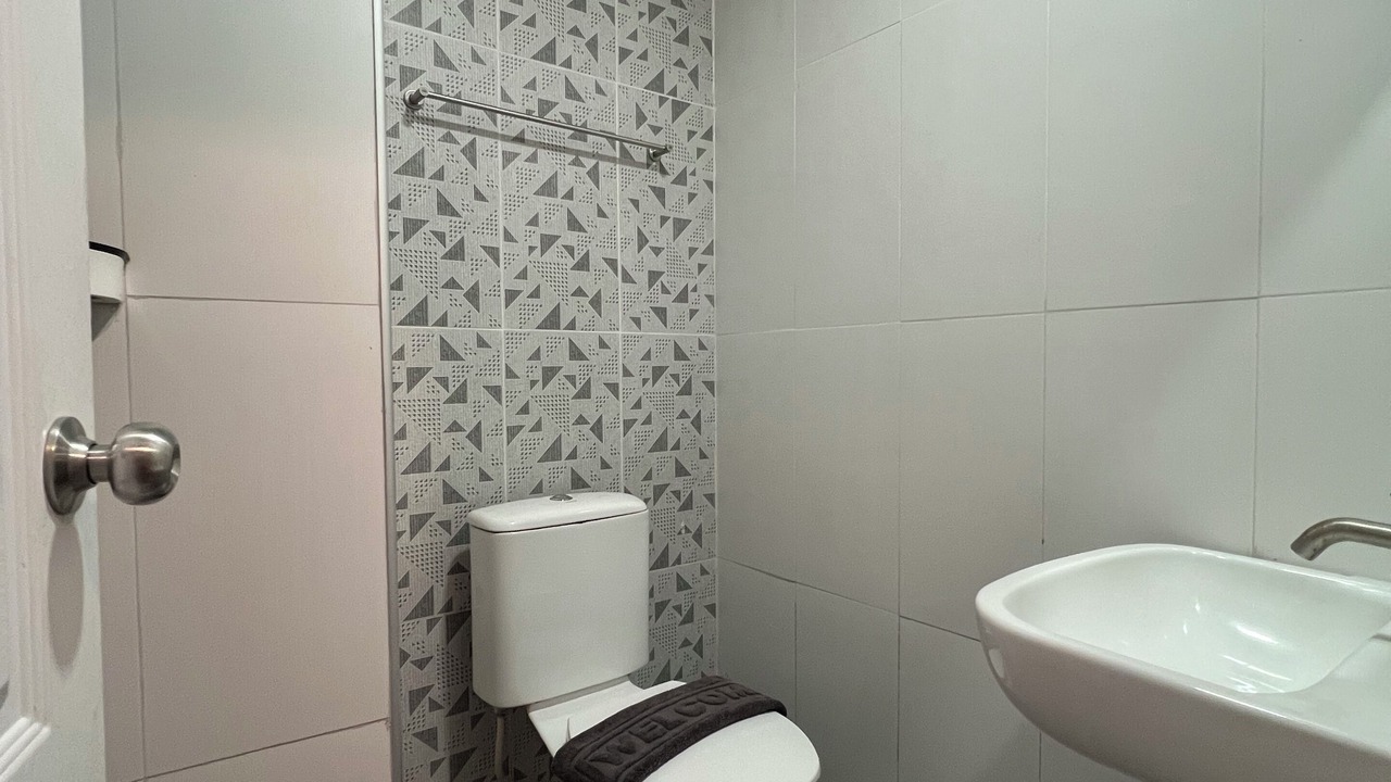 Photo of Bathroom in Thanon Phaya Thai