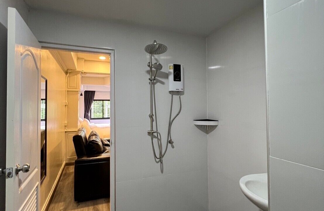 Photo of Bathroom in Thanon Phaya Thai