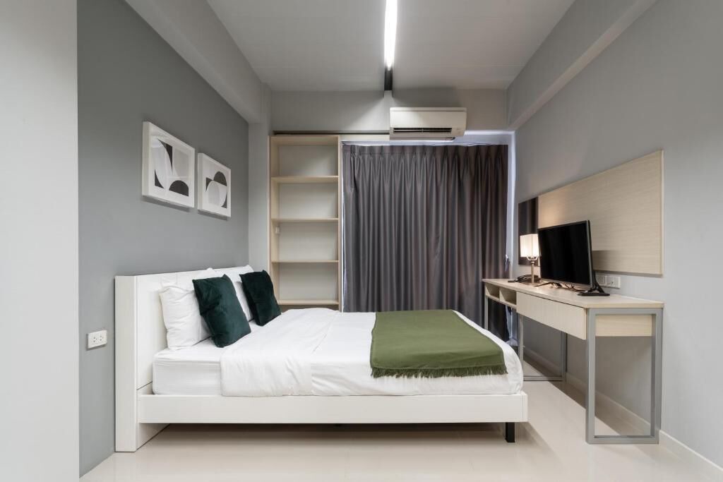 Photo of Bedroom in Thanon Phetchaburi