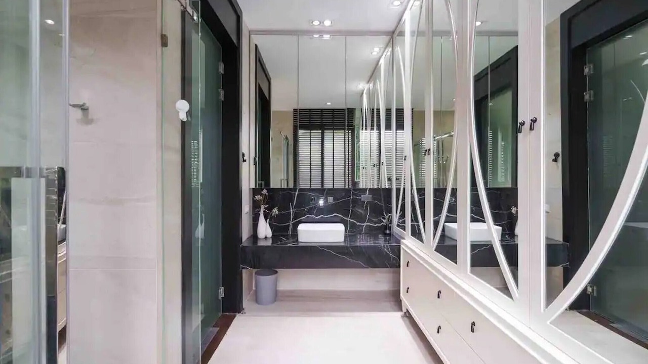 Photo of Bathroom in Ekkamai
