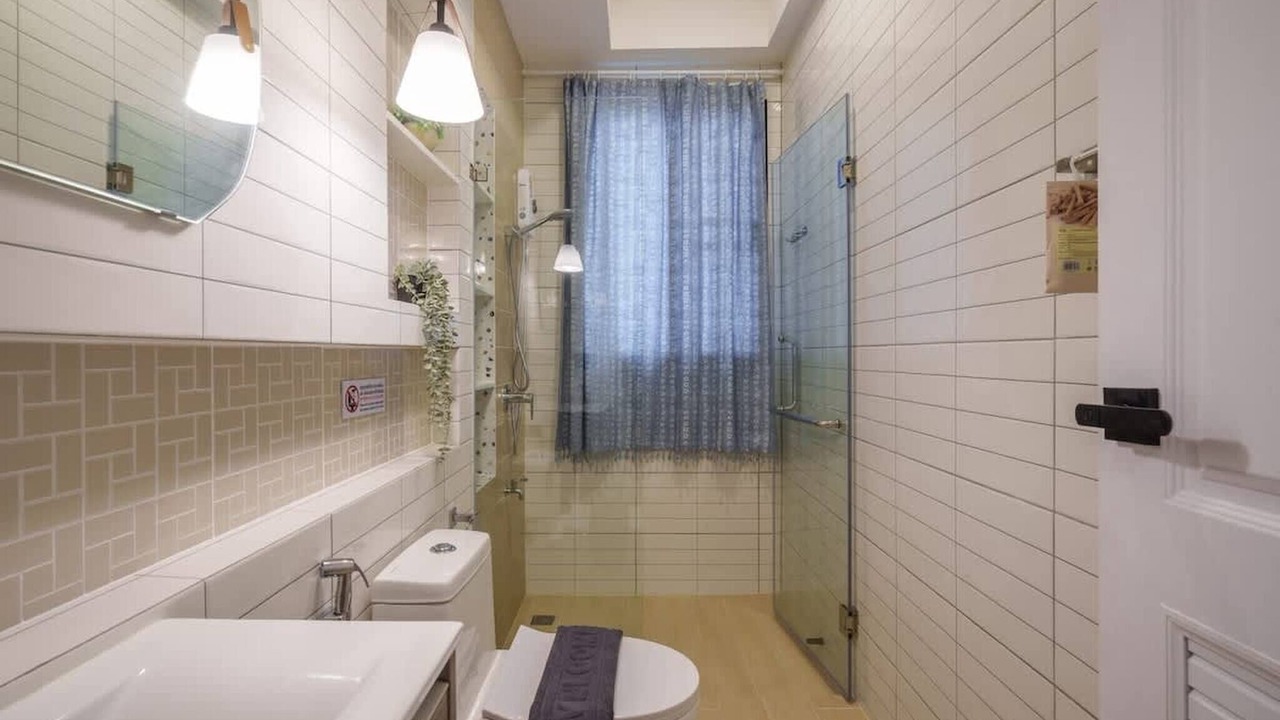 Photo of Bathroom in Khlong Tan Nuea