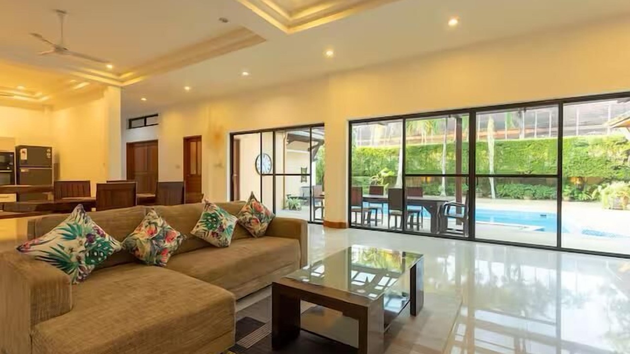 Photo of Livingroom in Chalong