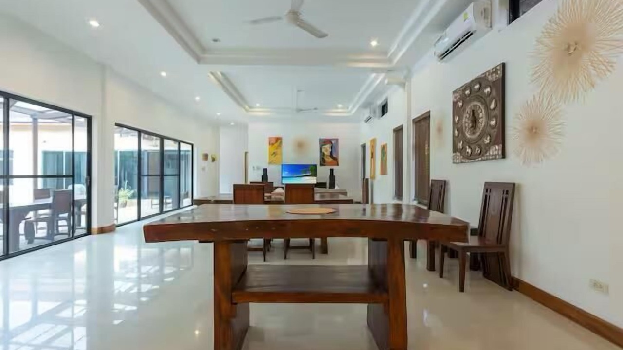 Photo of Livingroom in Chalong