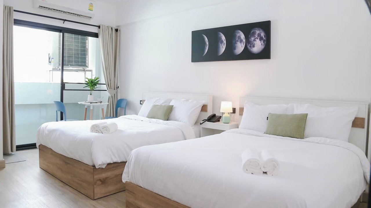 Photo of Bedroom in Khanna Yao
