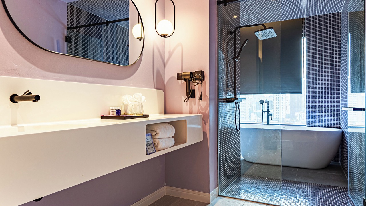 Photo of Bathroom in Thanon Phaya Thai