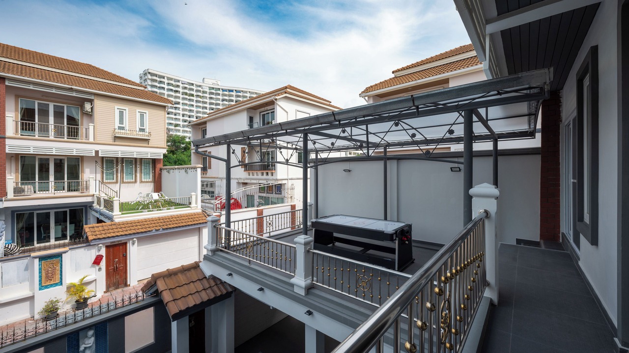 Photo of Patio Balcony in Pratumnak Hill