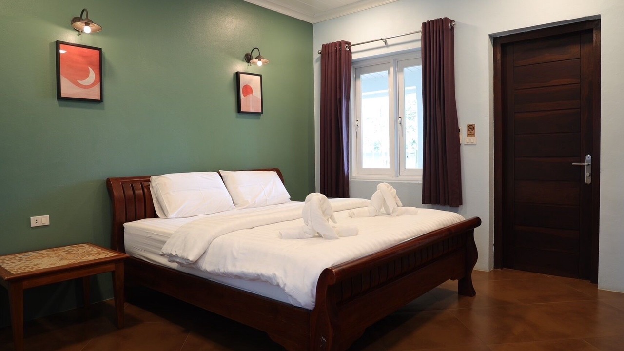 Photo of Bedroom in Khanong Phra