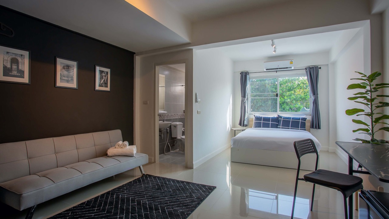 Photo of Bedroom in Chalong