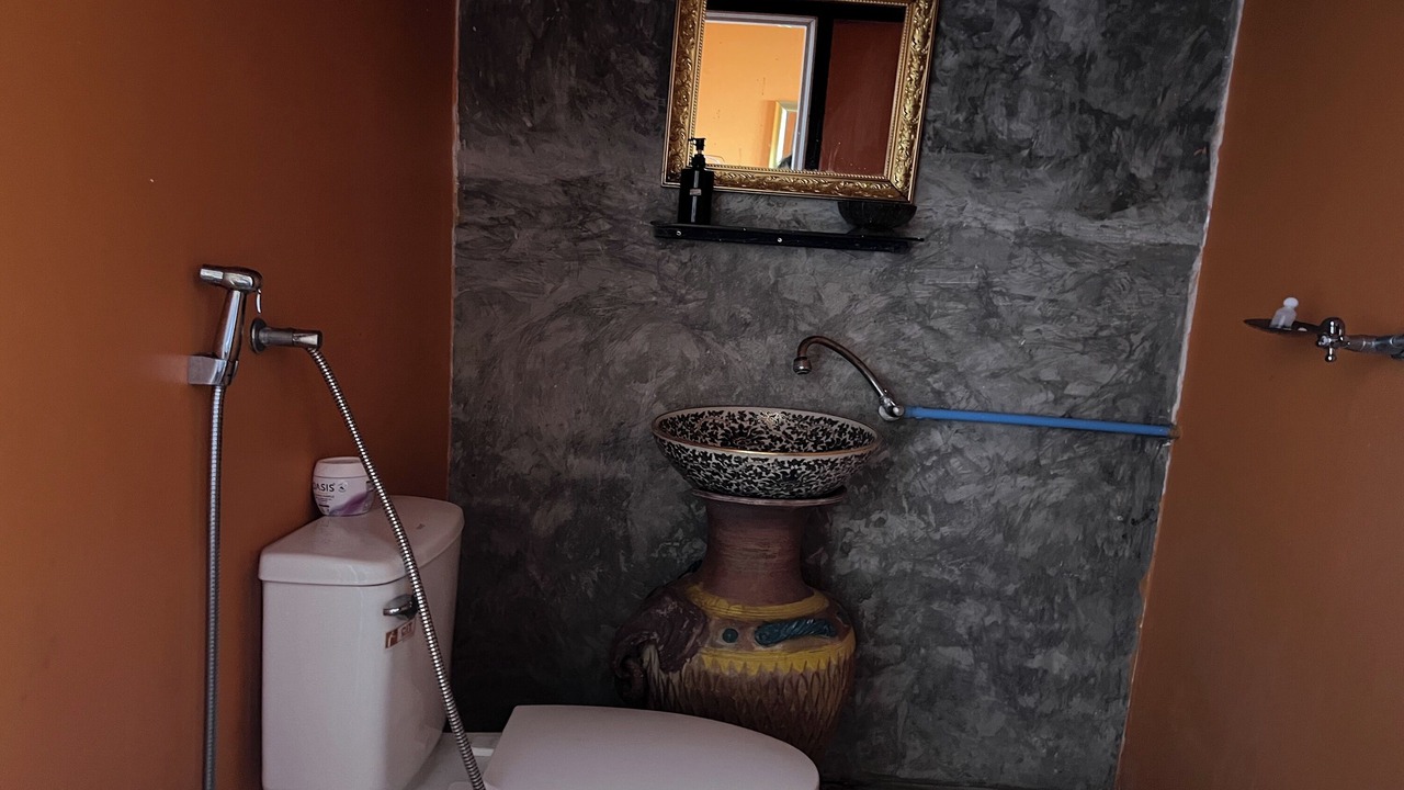 Photo of Bathroom in Na Mom
