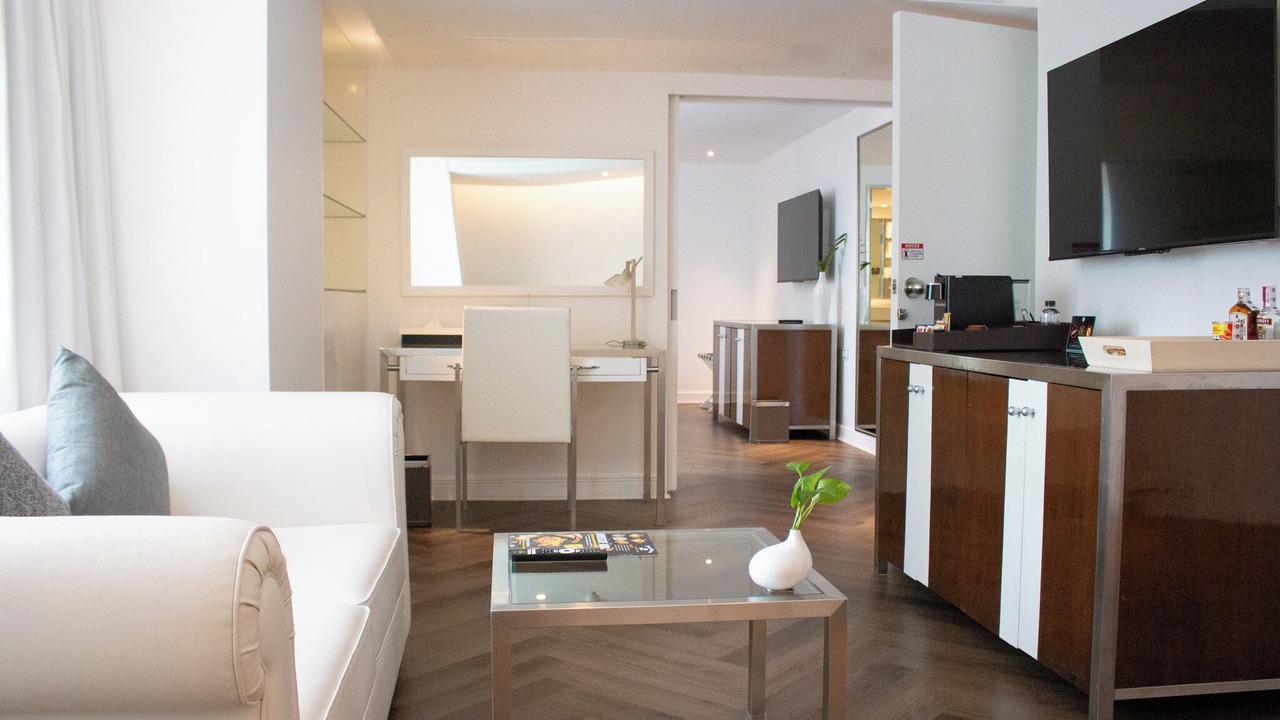 Photo of Bedroom in Khlong Toei Nuea