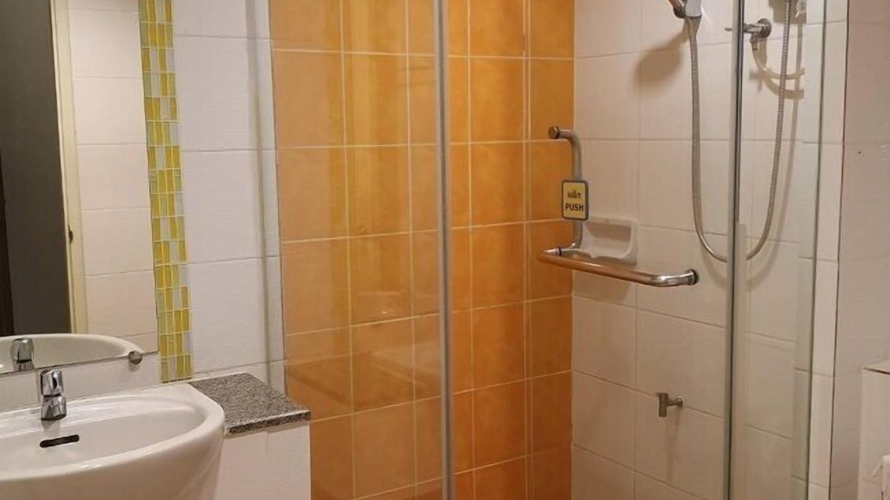 Photo of Bathroom in Rama 9