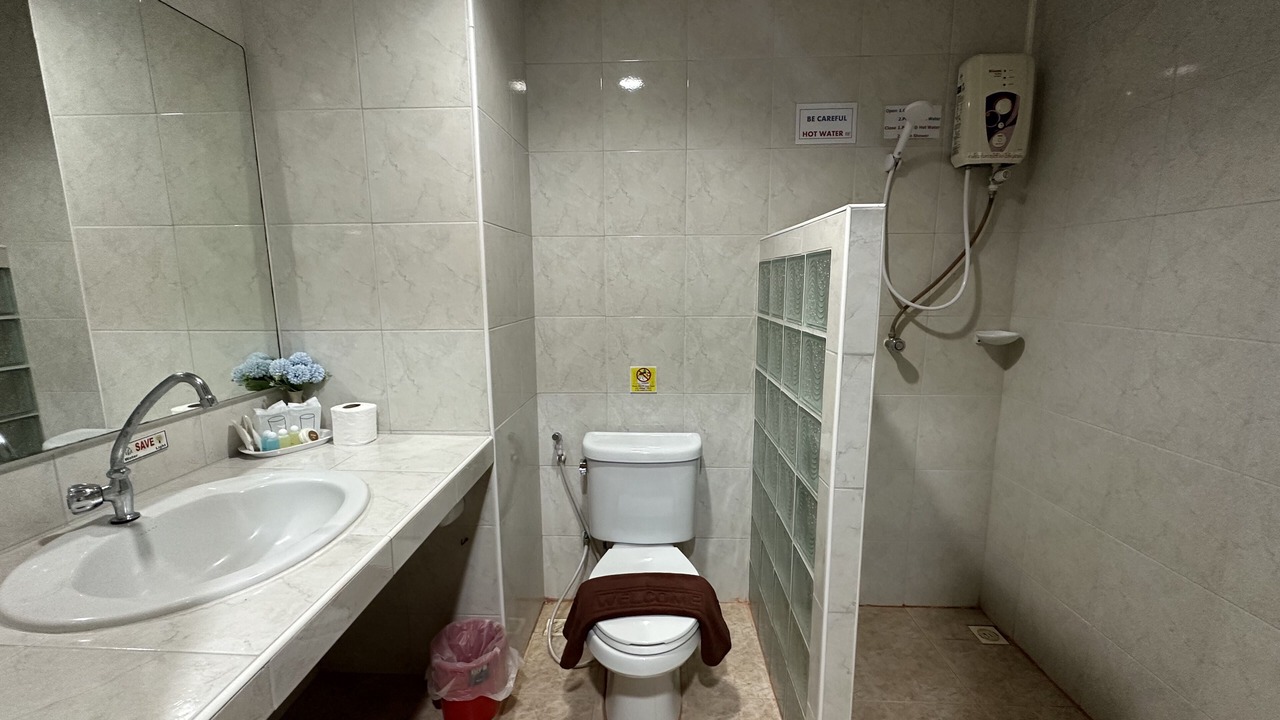 Photo of Bathroom in Kata