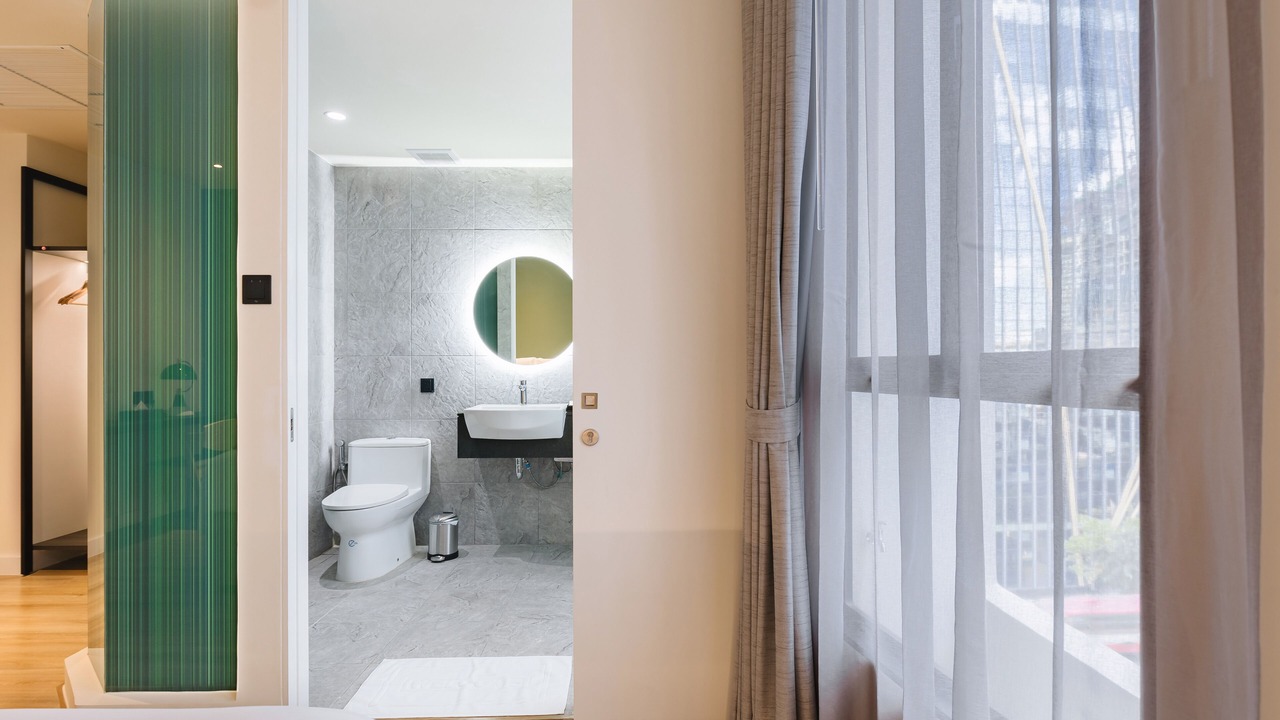 Photo of Bathroom in Thanon Phetchaburi