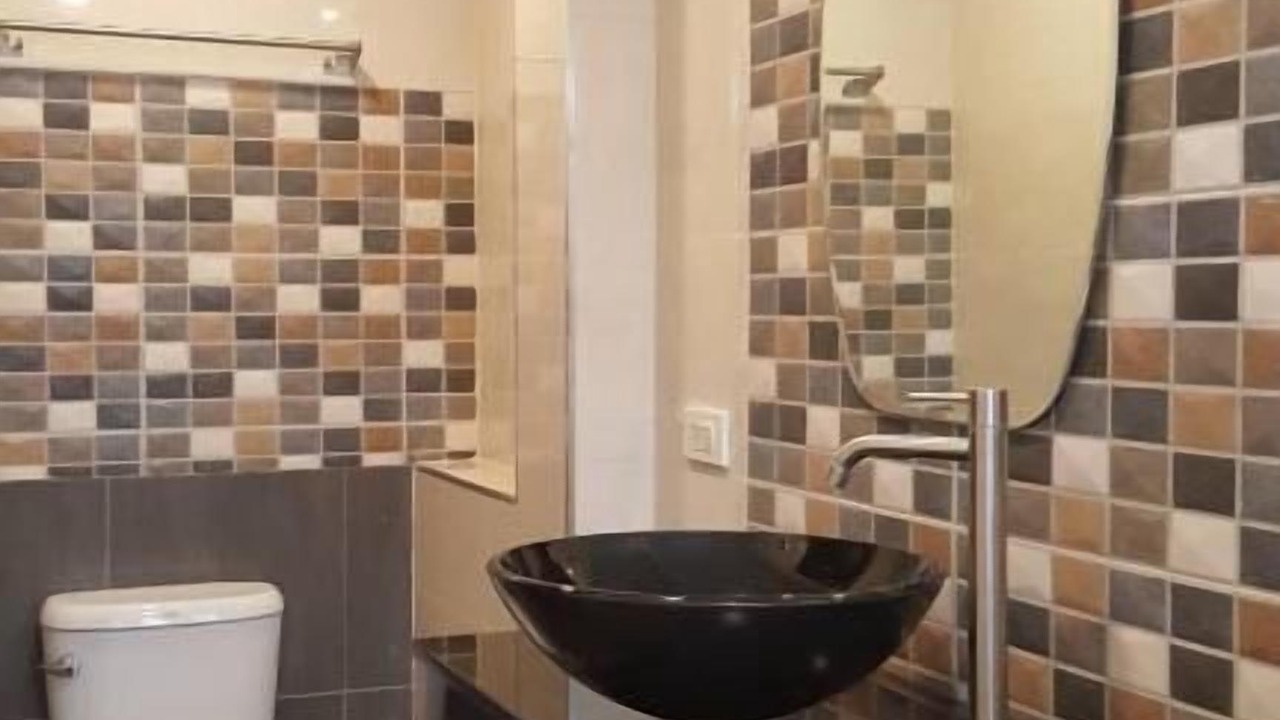 Photo of Bathroom in Siriraj