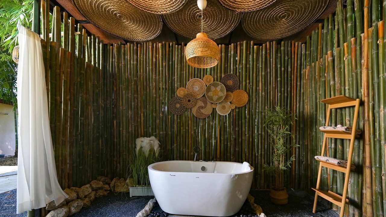 Photo of Bathroom in Phra Phutthabat