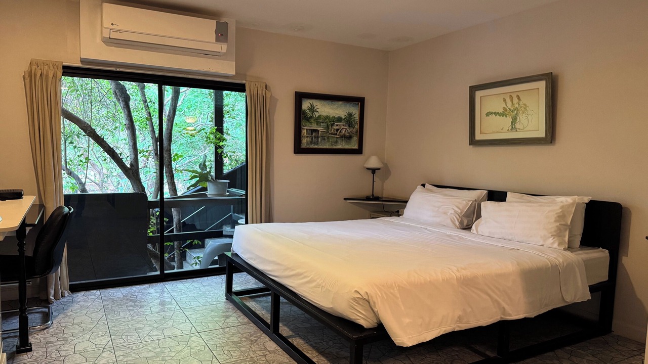 Photo of Patio Balcony in Samphao Lom