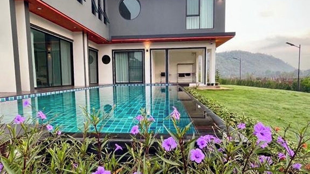 Photo of Outdoor in Khanong Phra