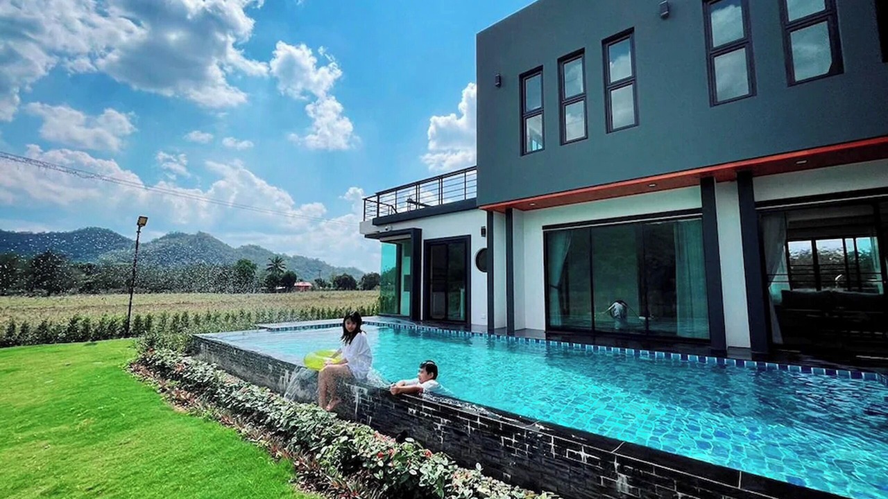 Photo of Outdoor in Khanong Phra